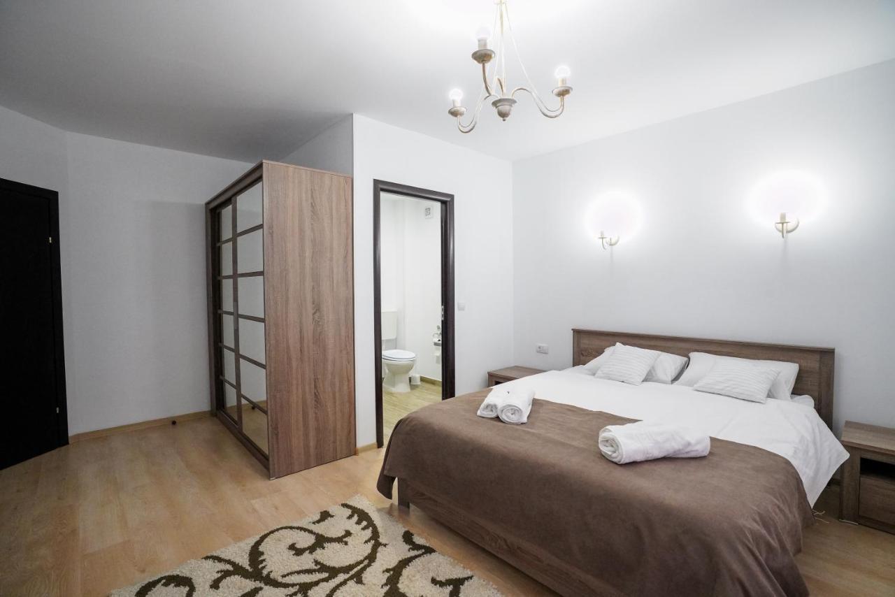Hôtel Casa Alessias à Vişeu de Sus Extérieur photo